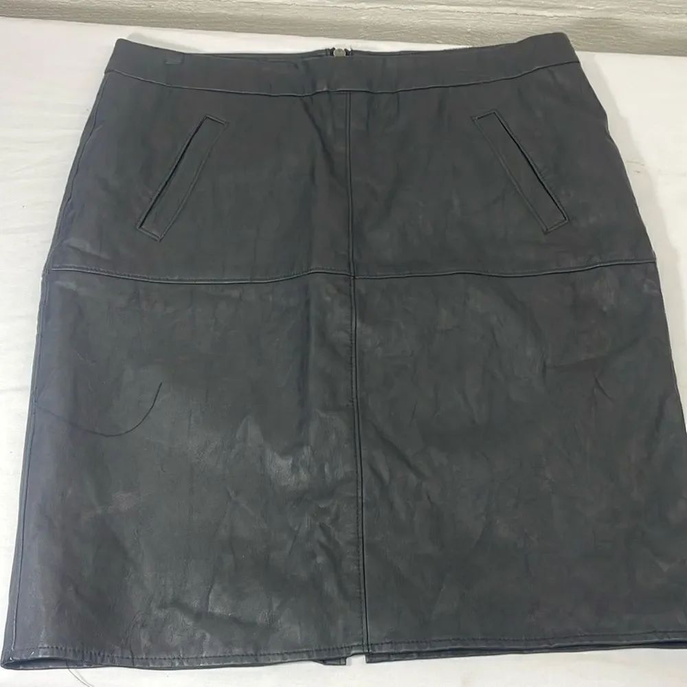 CAbi black faux leather pencil skirt sz 10